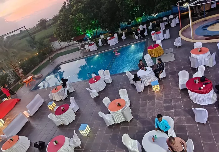 Poolside dining event setup